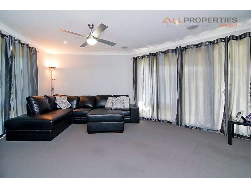 2 Parkside Drive, Jimboomba QLD 4280