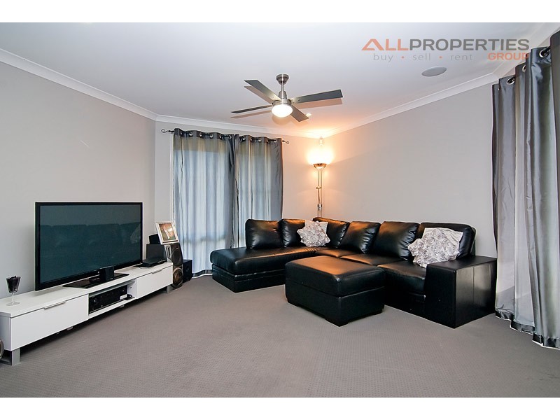 2 Parkside Drive, Jimboomba QLD 4280