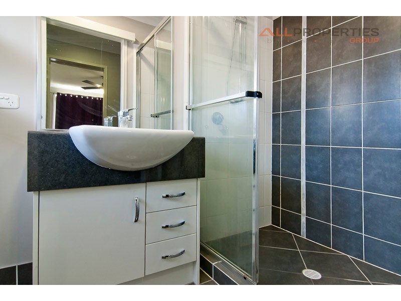 2 Parkside Drive, Jimboomba QLD 4280