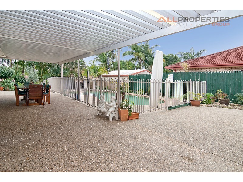 17 ARONIA COURT, Regents Park QLD 4118