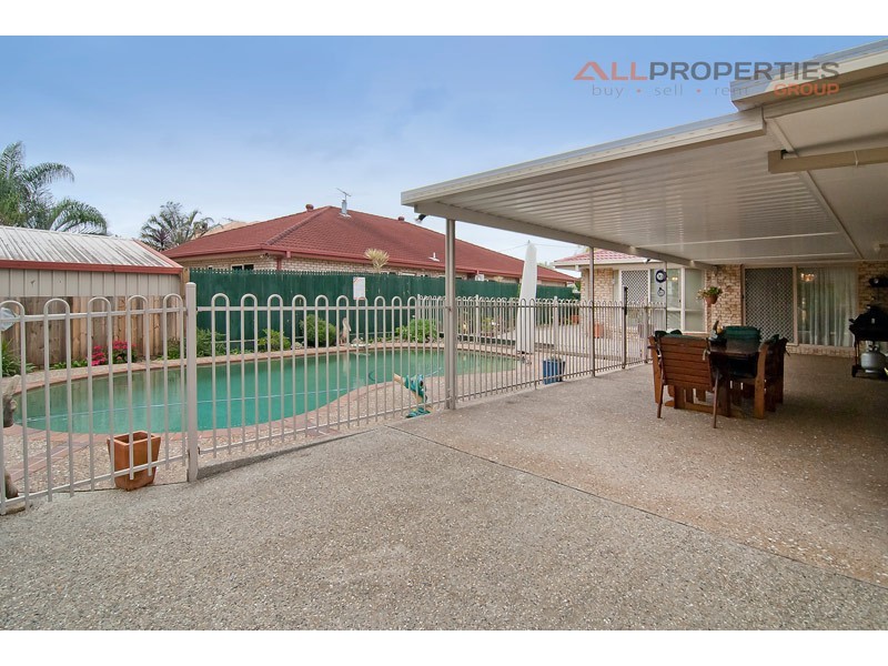 17 ARONIA COURT, Regents Park QLD 4118