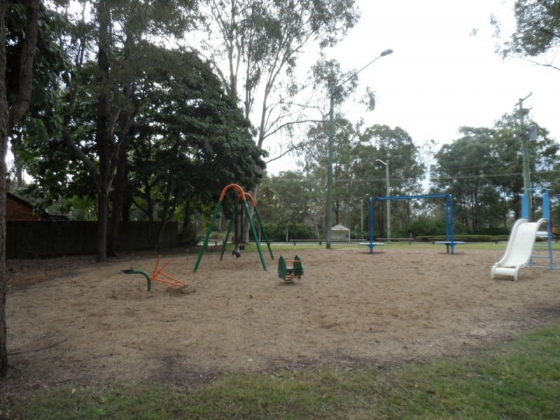 6 Chester Place, Boronia Heights QLD 4124