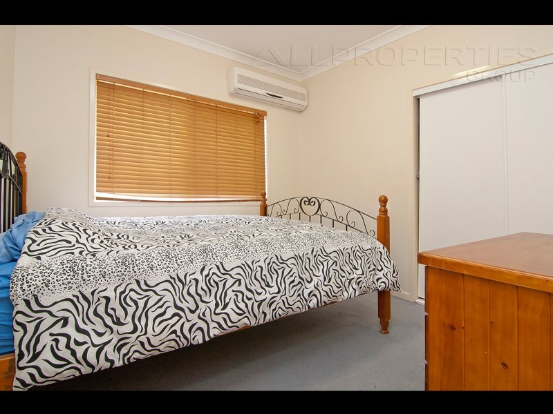 22 Lavender St, Springfield Lakes QLD 4300