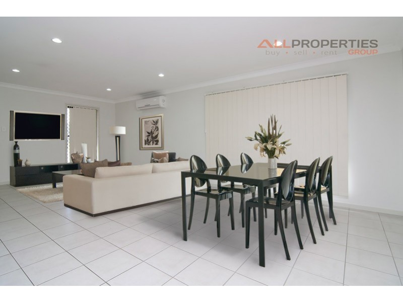 52 Barcombe Drive, Berrinba QLD 4117