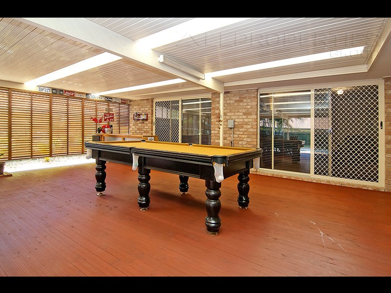 15 Bellfield Cres, Parkinson QLD 4115