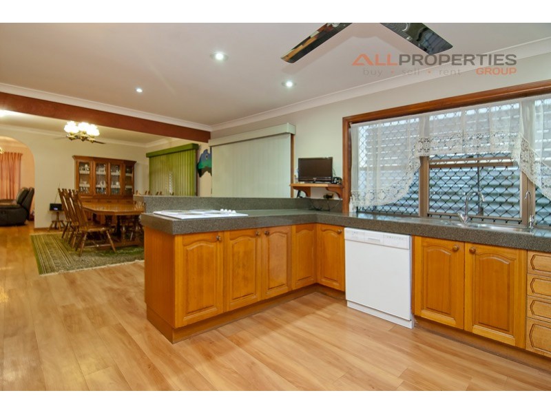 219 Springwood Road, Springwood QLD 4127