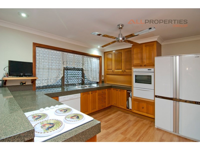 219 Springwood Road, Springwood QLD 4127