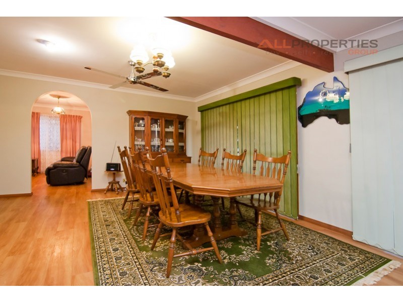 219 Springwood Road, Springwood QLD 4127