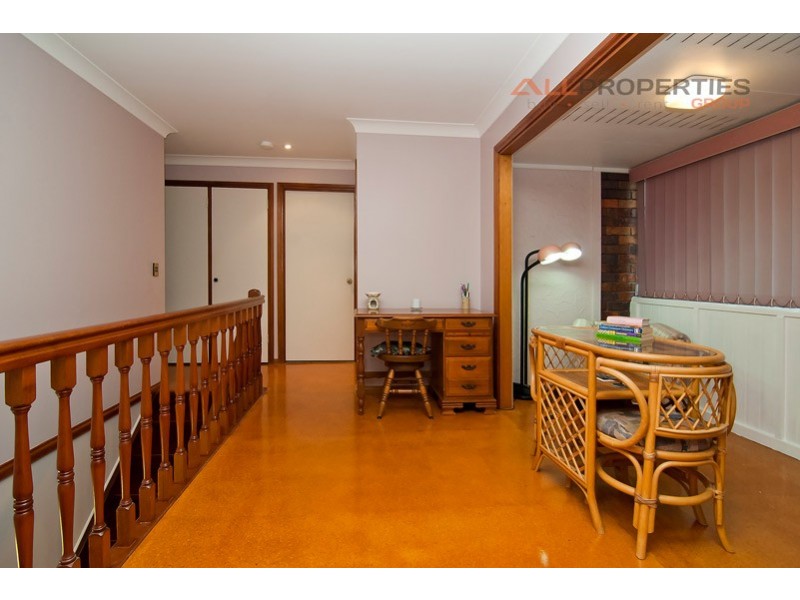 219 Springwood Road, Springwood QLD 4127