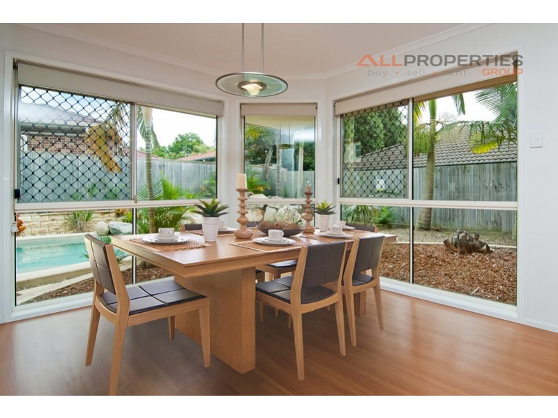 33 Dampier Cres, Drewvale QLD 4116