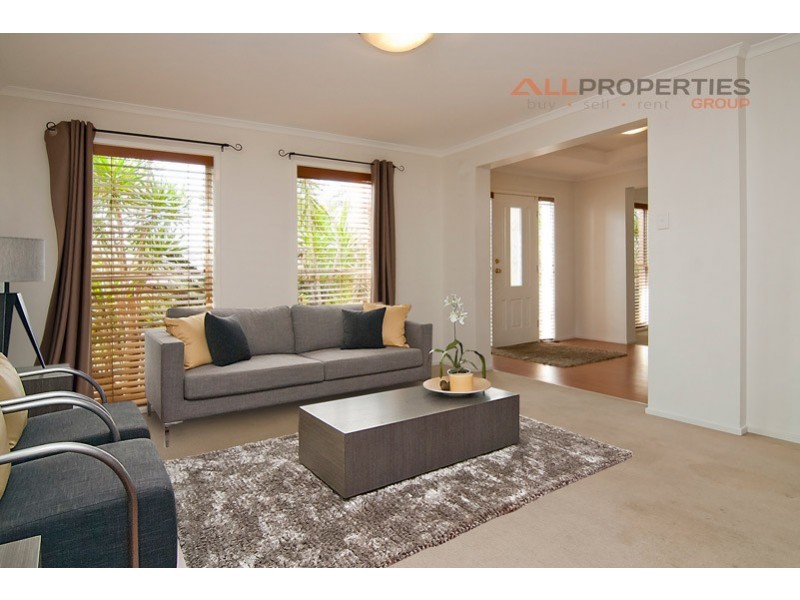 33 Dampier Cres, Drewvale QLD 4116
