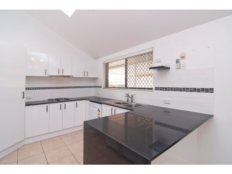 25 DORACHUS DRIVE, Regents Park QLD 4118