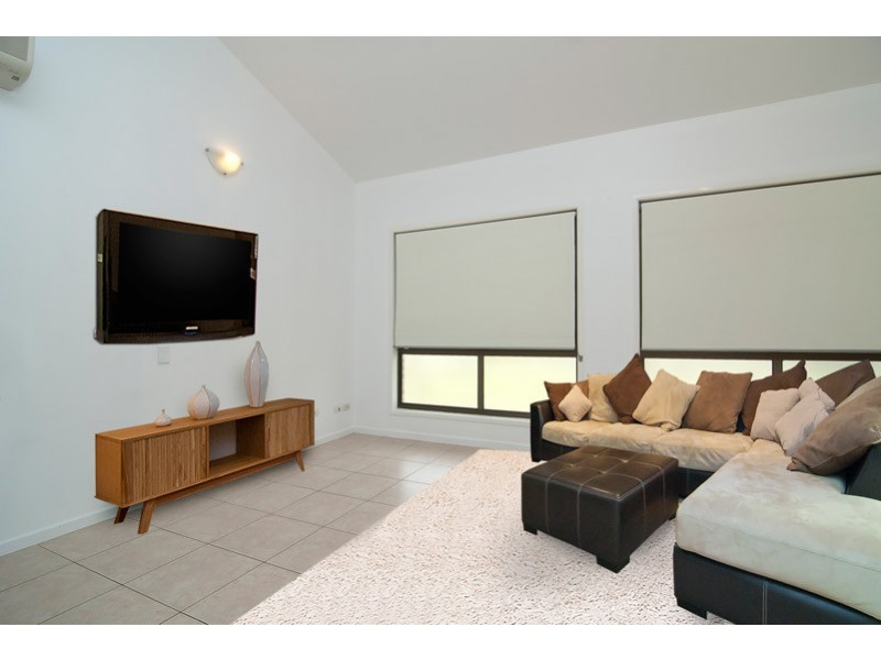 25 DORACHUS DRIVE, Regents Park QLD 4118