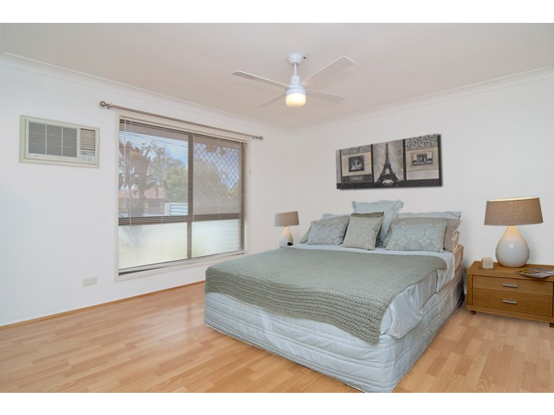 25 DORACHUS DRIVE, Regents Park QLD 4118