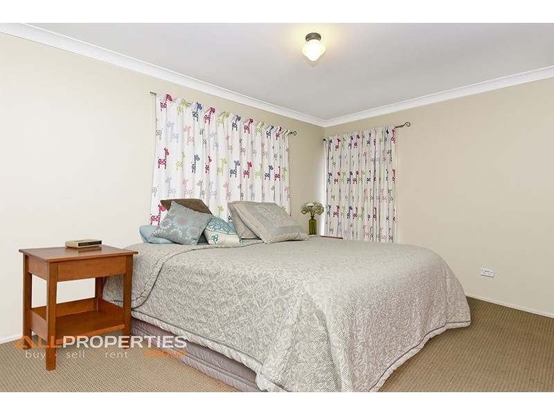 10 COCAS STREET, Regents Park QLD 4118