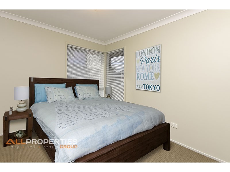 10 COCAS STREET, Regents Park QLD 4118