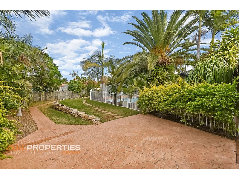 10 COCAS STREET, Regents Park QLD 4118