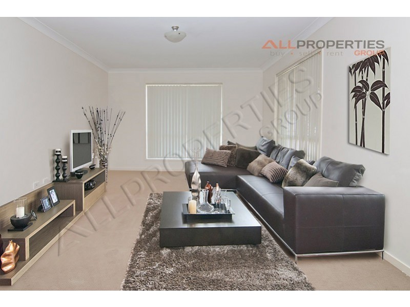 10 Rasmussen Avenue, Marsden QLD 4132