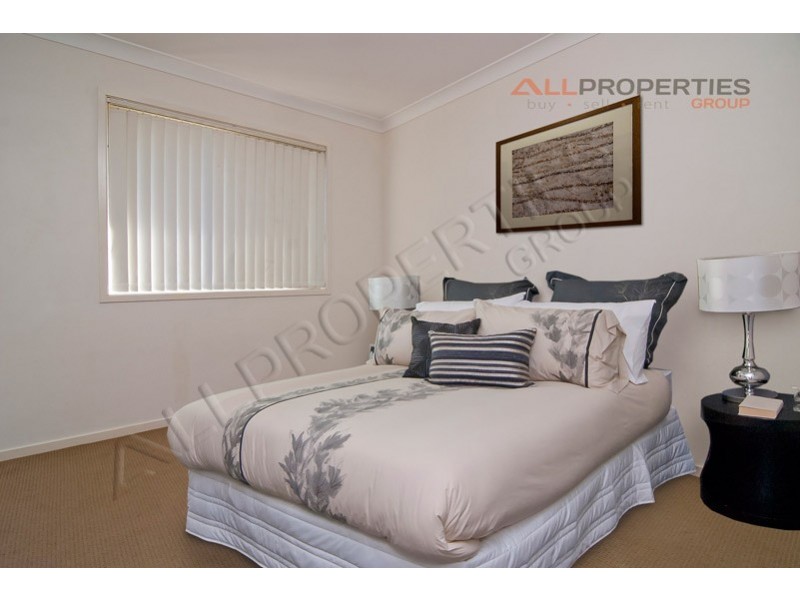 10 Rasmussen Avenue, Marsden QLD 4132