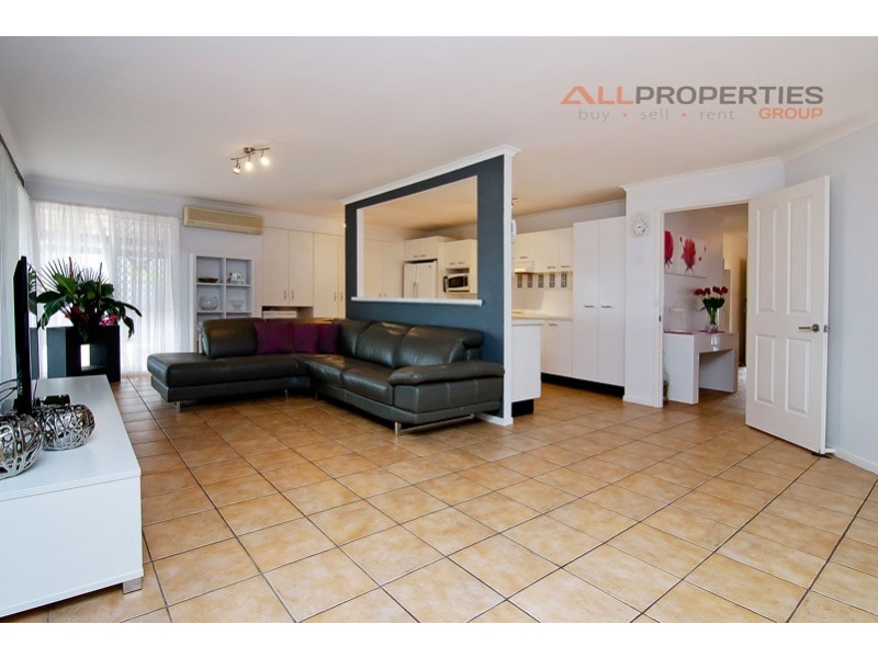 5 ITEA COURT, Regents Park QLD 4118