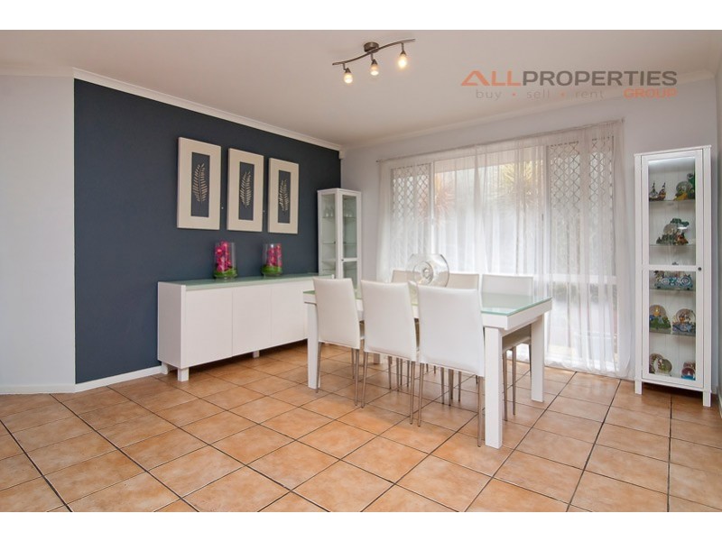 5 ITEA COURT, Regents Park QLD 4118