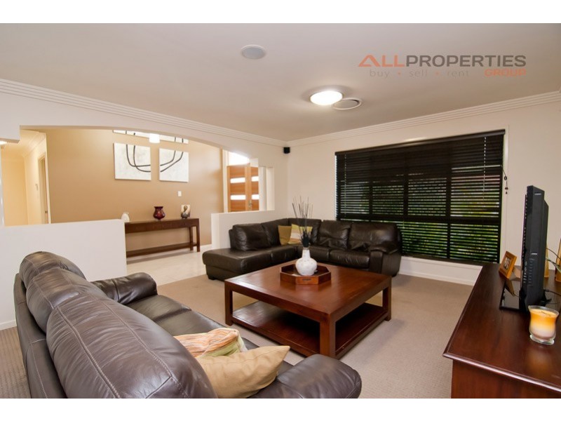 5 Davidshone Close, Doolandella QLD 4077