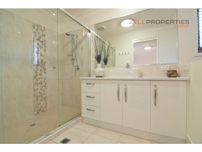 5 Davidshone Close, Doolandella QLD 4077