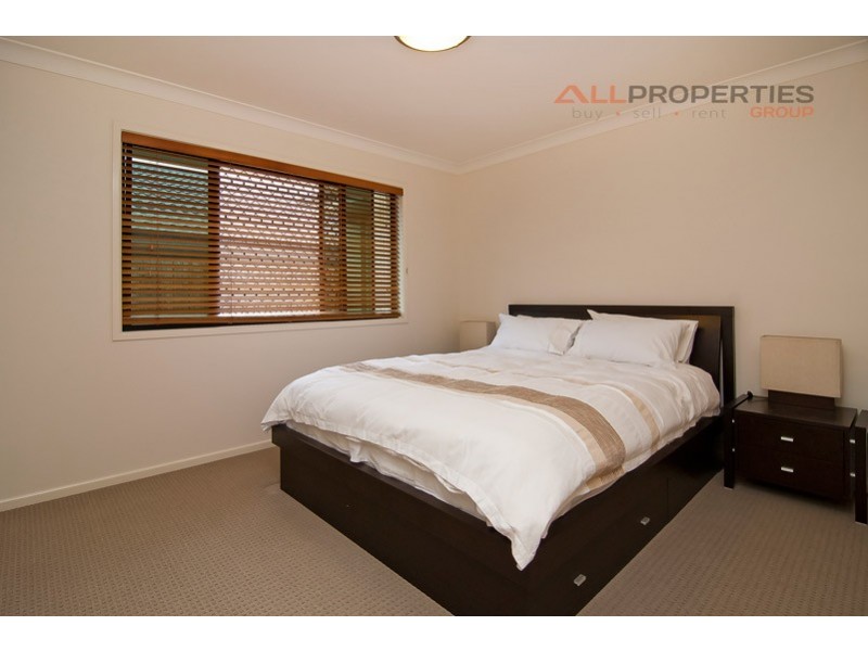 5 Davidshone Close, Doolandella QLD 4077