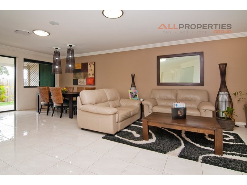 5 Davidshone Close, Doolandella QLD 4077