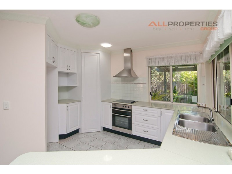 8 Patula Close, Forest Lake QLD 4078