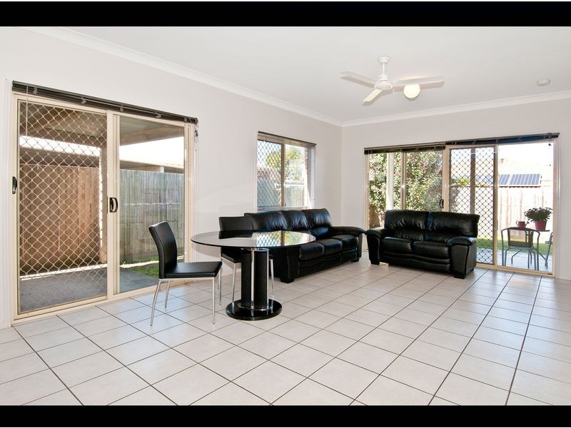 8 Solea Close, Forest Lake QLD 4078