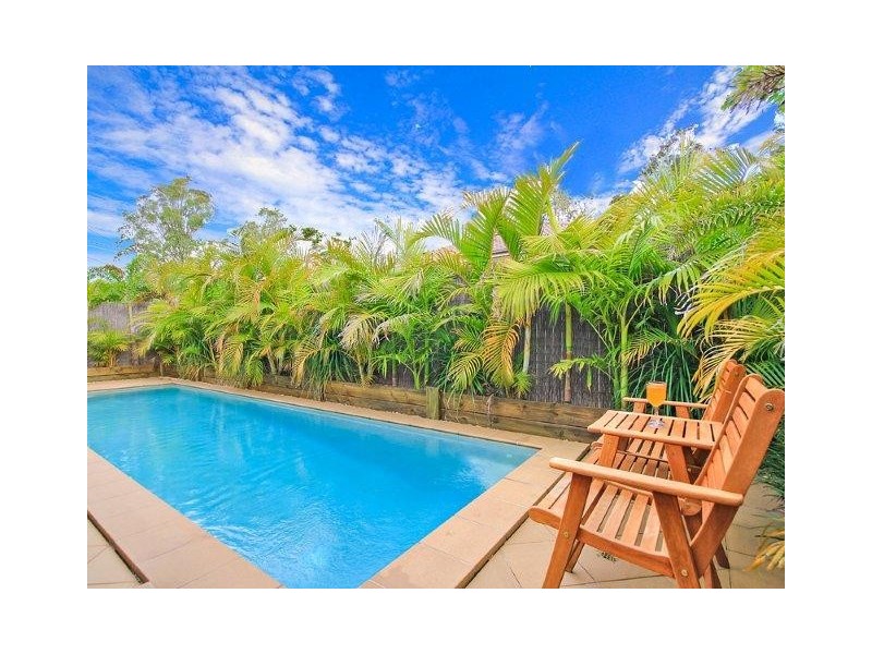 16 Sanctuary Parkway, Waterford QLD 4133