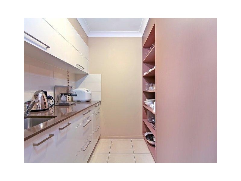 16 Sanctuary Parkway, Waterford QLD 4133