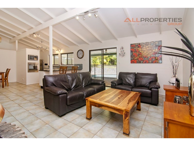 29 VANSITTART ROAD, Regents Park QLD 4118