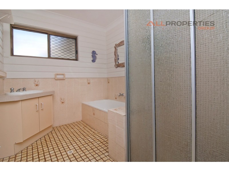 29 VANSITTART ROAD, Regents Park QLD 4118