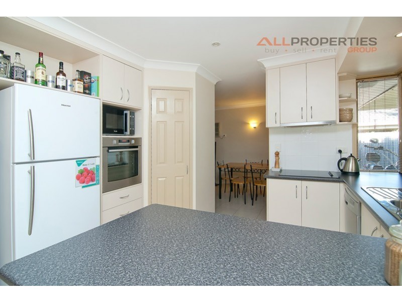 43 Gordonia Drive, Regents Park QLD 4118