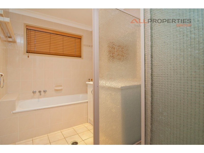 43 Gordonia Drive, Regents Park QLD 4118