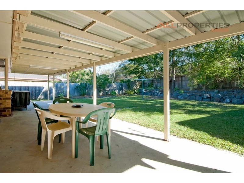 43 Gordonia Drive, Regents Park QLD 4118