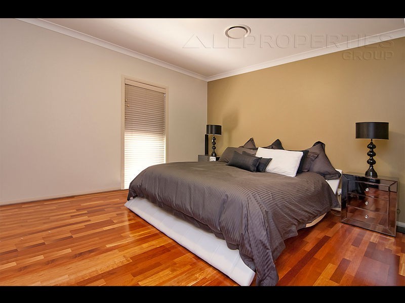 4 Coolibah Street, Heathwood QLD 4110