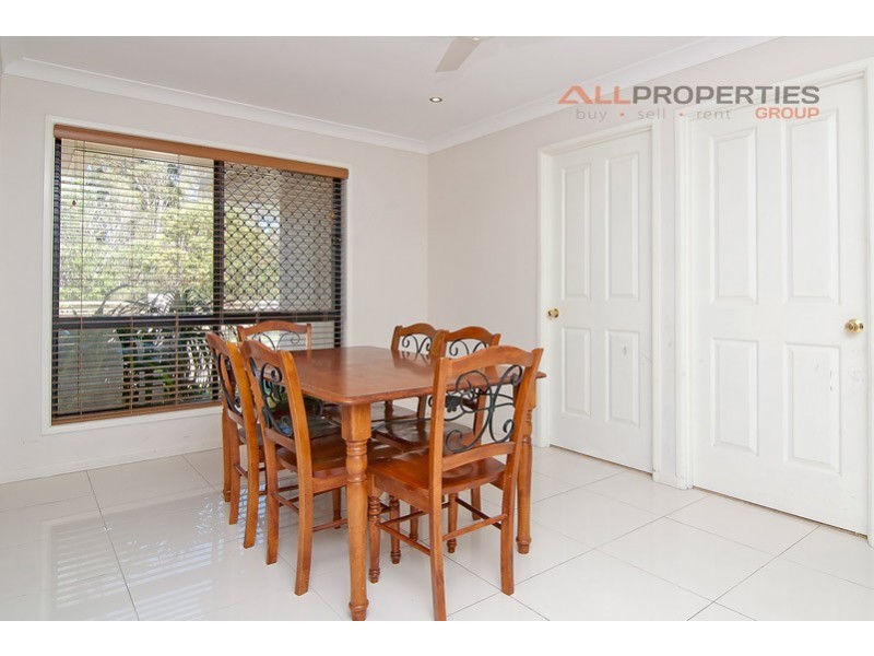43 Snowy River Cct, Forest Lake QLD 4078