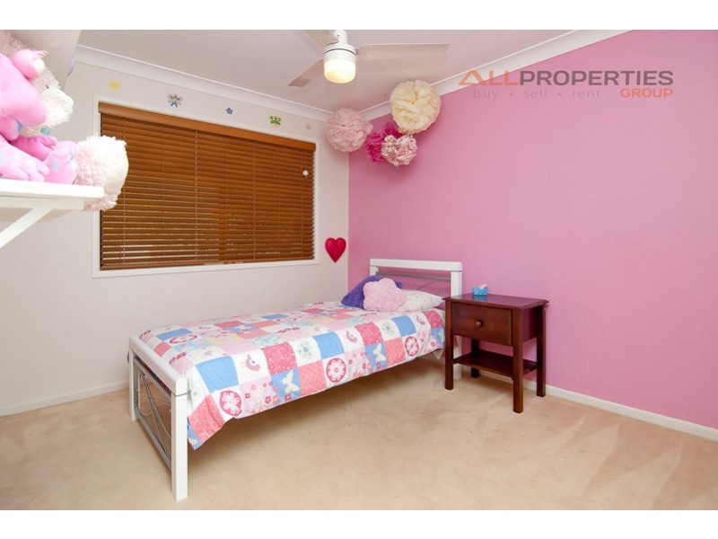 43 Snowy River Cct, Forest Lake QLD 4078