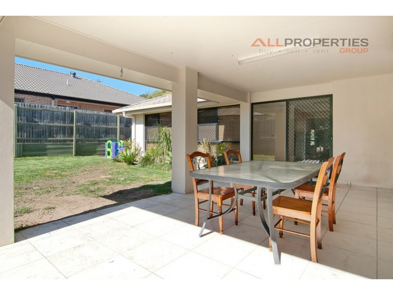 43 Snowy River Cct, Forest Lake QLD 4078