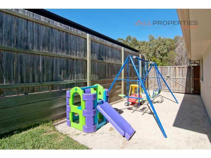 43 Snowy River Cct, Forest Lake QLD 4078