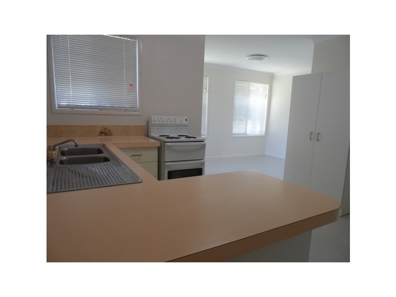 8 Network Drive, Boronia Heights QLD 4124