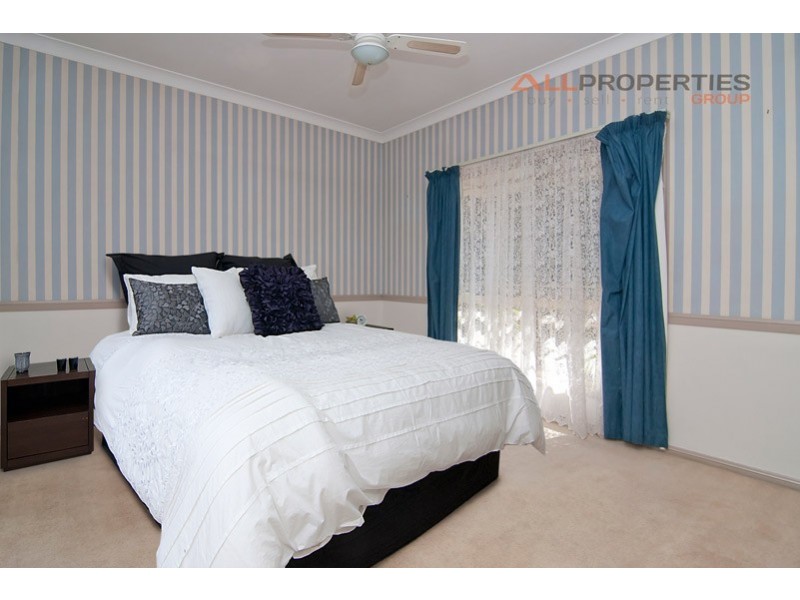 54 Jindabyne Circuit, Forest Lake QLD 4078