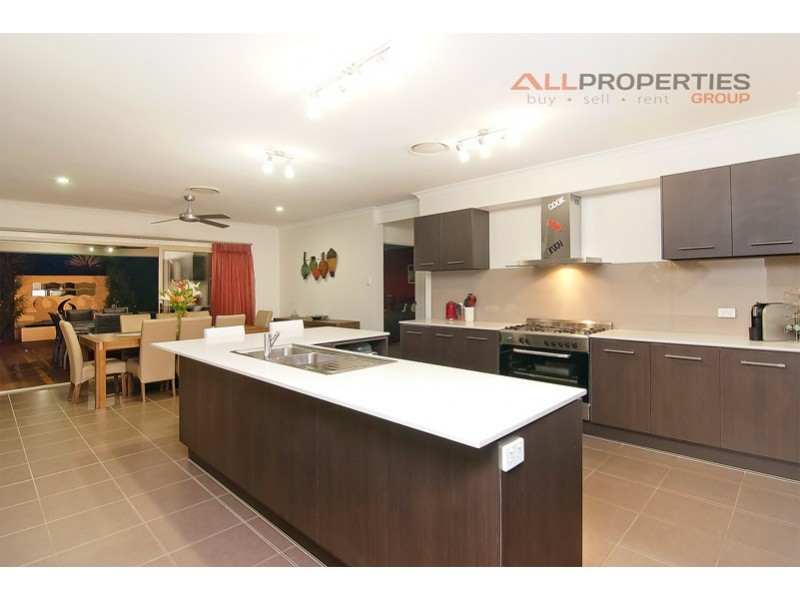 60 Gardenia Circuit, Heathwood QLD 4110