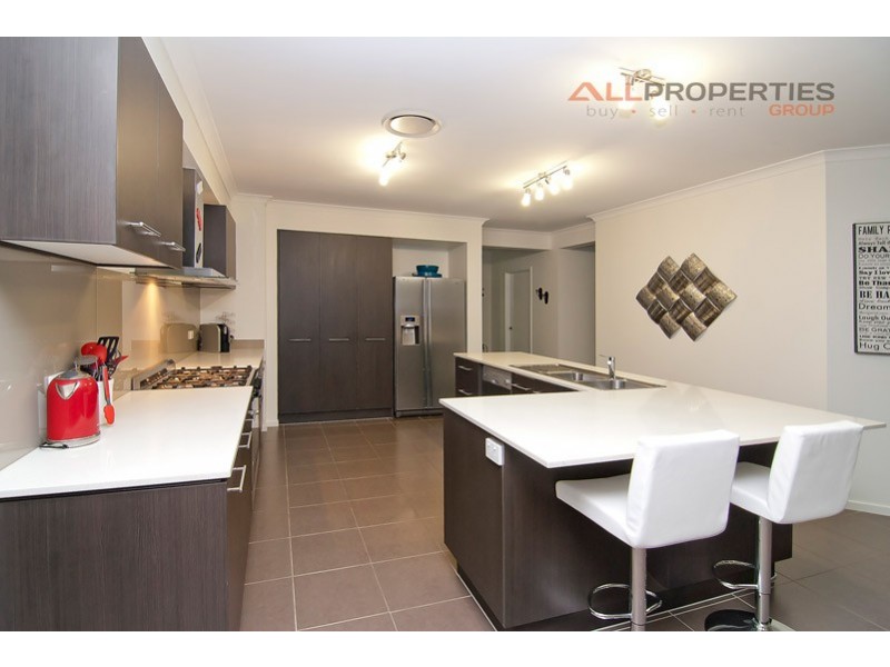 60 Gardenia Circuit, Heathwood QLD 4110