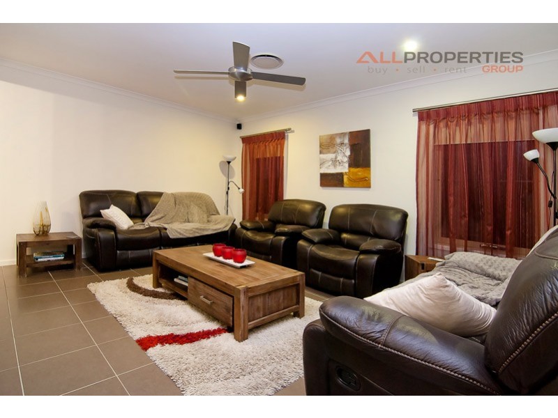 60 Gardenia Circuit, Heathwood QLD 4110