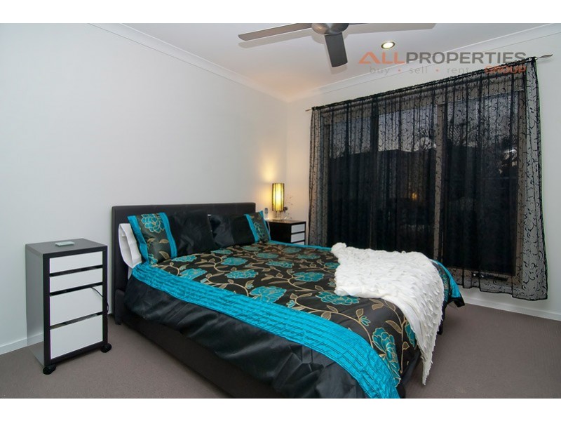 60 Gardenia Circuit, Heathwood QLD 4110