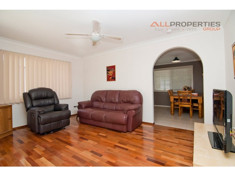 26 Beelong Street, Crestmead QLD 4132